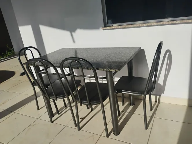 Mesa de 4 lugares
