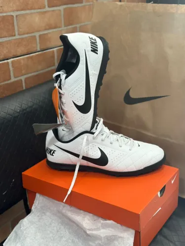 CHUTEIRA SOCIETY NIKE