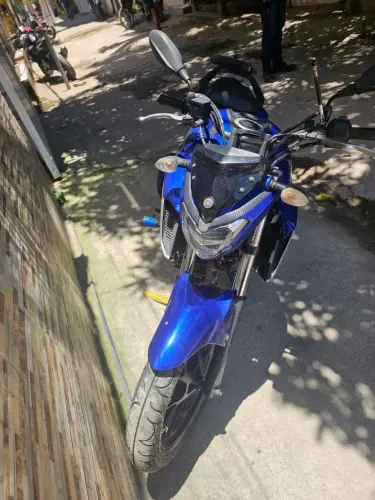 Vendo moto fazer 250