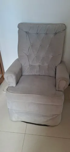 Vendo cadeira de Amamentação