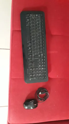 Vendo um teclado e um mause por 120 reais