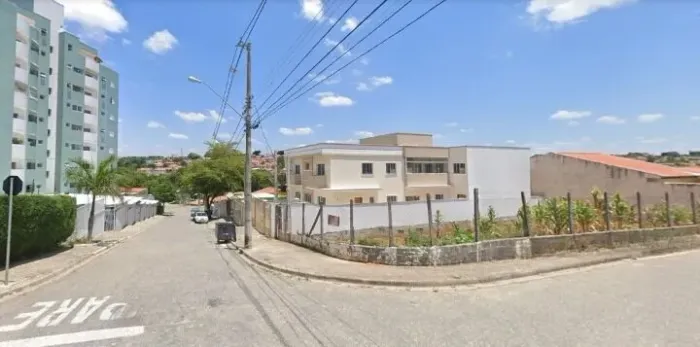 Terreno de esquina no bairro Cidade Jardim com 300 m²!