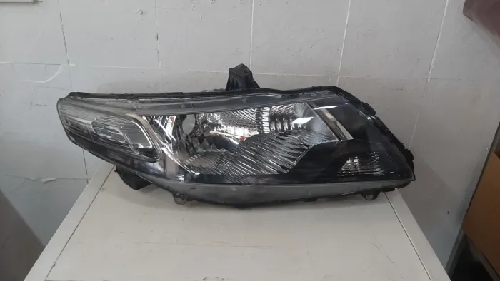 Farol honda City 2012