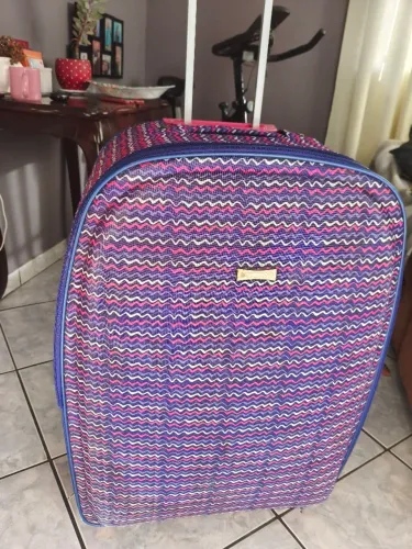Mala de viagem usada