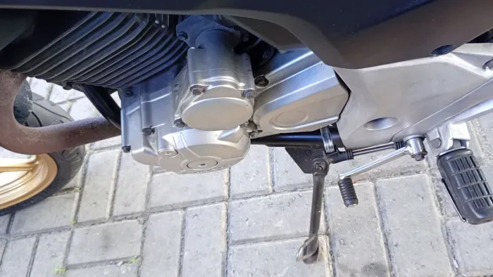 Vendo CB 300 Super conservada.