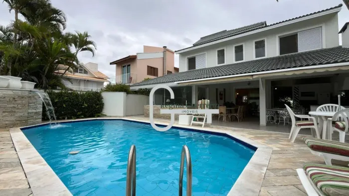 Casa com 5 suítes à venda, 339 m² por R$ 2.200.000 - Bougainvillee I - Peruíbe/SP