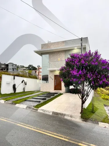 Requinte e segurança, casa à venda de 189 m², com 3 suítes em Condomínio