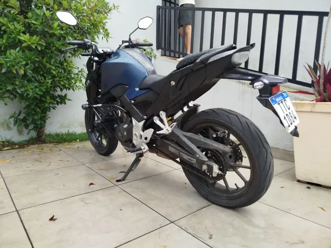 CB 300 ABS