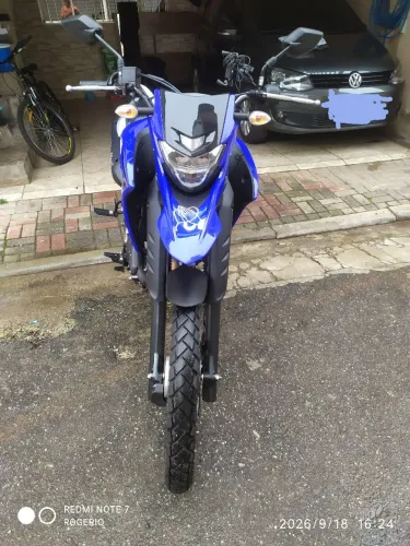 Lander 2024  baixo km