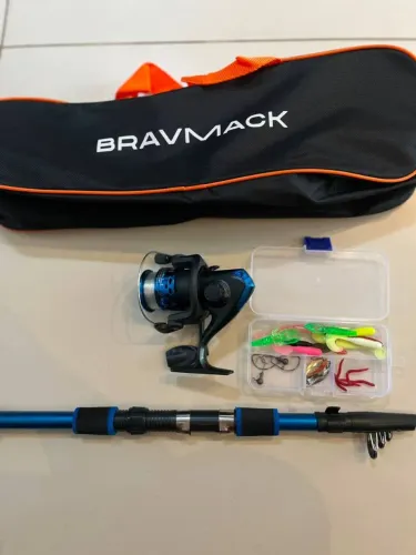 KIT VARA DE PESCA COM ISCAS E ANZOIS