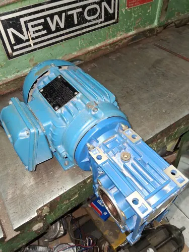 Motor Redutor 1cv Weg Trifásico 220/380v