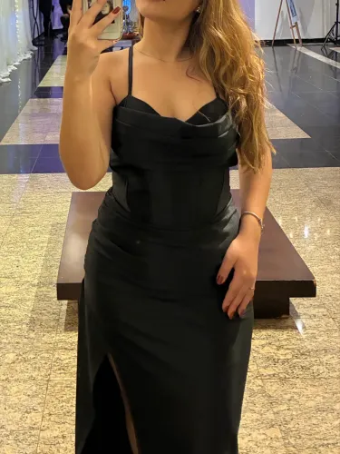 Vestido preto para festa