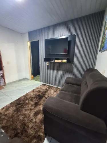 Vendo casa de 2 pisos - aceita entrada + parcelas