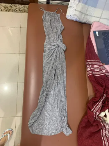 Vestido de alça colado