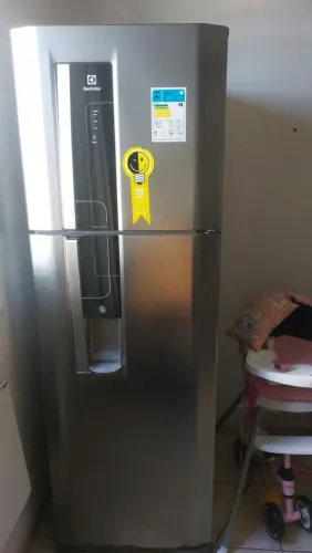 Geladeira eletrolux Não está gelando