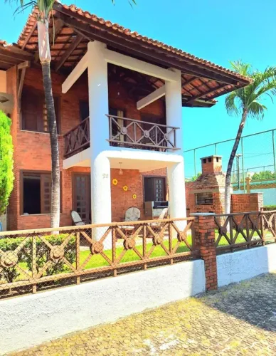 Casa em condomínio fechado no Porto das Dunas, próxima ao Beach Park