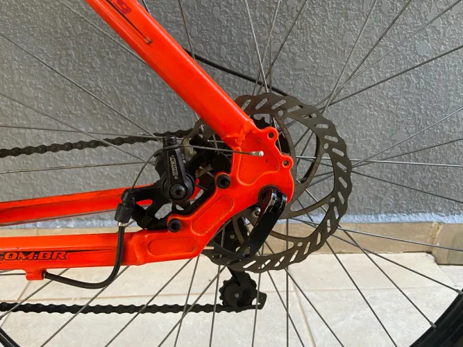 Bicicleta Mountain Track e Bikes TKS
