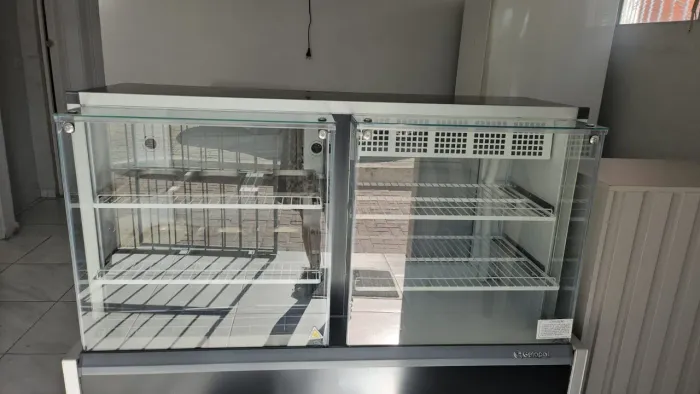 Vitrine para tortas e salgados
