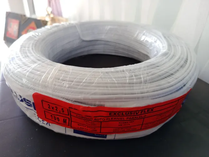 Rolo de fio paralelo 2 x 2,5 branco com 100 metros