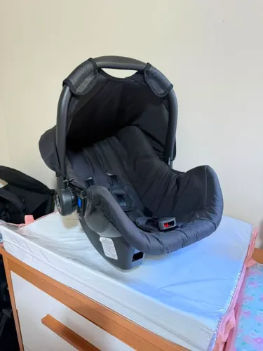 Bebê comforto + Base Galzerano