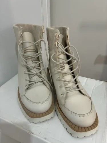 Coturno Feminino Off White Plataforma - Couro Soft - Nº 37