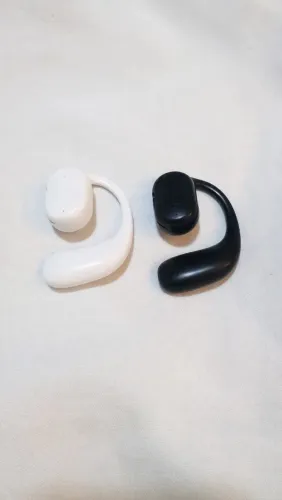 Fones Bluetooth Sem Fio Novos - Preto e Branco | 2 Unidades + Cabo Carregador