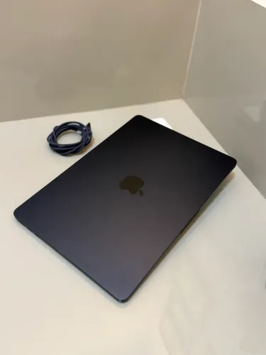 MacBook Air M2 2022 Midnight 