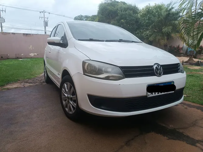 Volkswagen Fox 1.0 MI Total Flex 8V 5P 2013