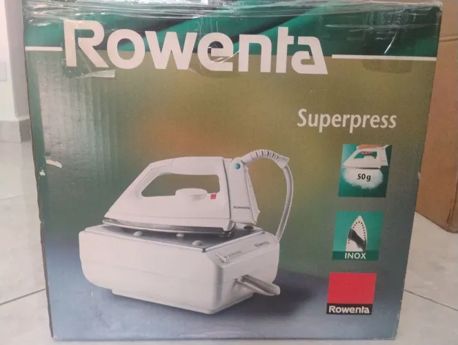 Ferro de passar Rowenta Superpress quase sem uso.