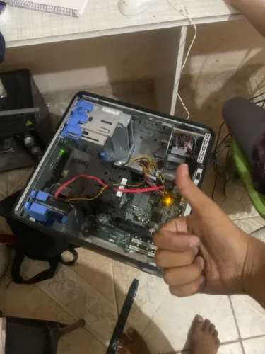 Computador funcionando perfeitamente só precisa de qualquer placa de vídeo
