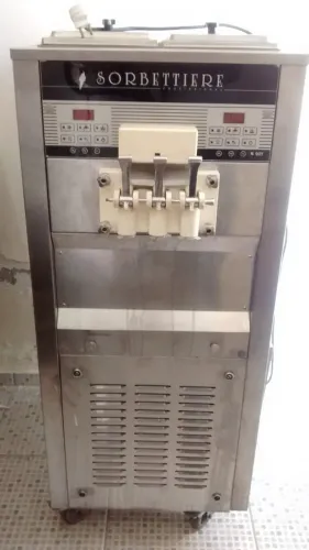 Máquina de sorvete italianinha