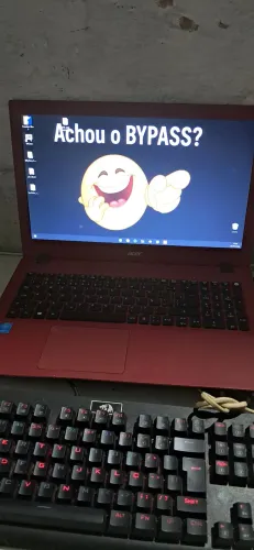 NOOTEBOOK ACER PERFEITO JUNTO MOUSE E TECLADO GAMER