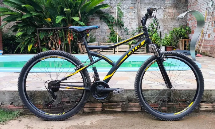 Bicicleta aro 26 caloi andes. Com nota fiscal.