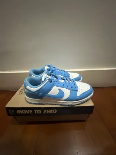 tênis dunk low azul bebê 