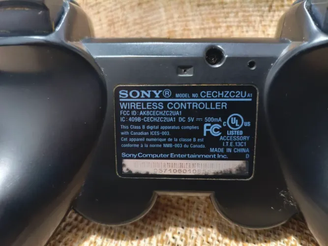 PS3 Slim CECH-3001A + 2 Controles Originais + 4 Jogos Originais + HD 1TB