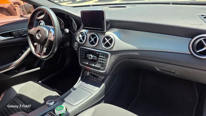Mercedes-Benz GLA 250 Sport 2.0 TB 16V 4X2 211cv Aut. 2015