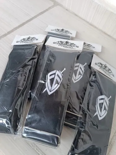 Correias para violão, guitarra ou baixo