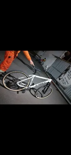Vende se essa bicicleta semi novo