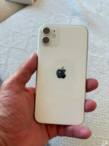 IPhone 11 - branco 128GB - Impecável