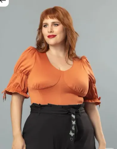 Blusa Galadriel XG laranja Toda Frida nova