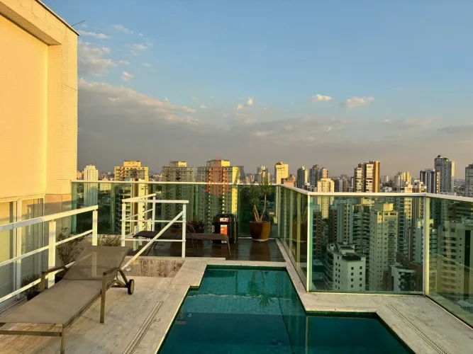 Cobertura Duplex 345m² com 4 quartos, 3 suítes e 5 vagas à Venda no Tatuapé