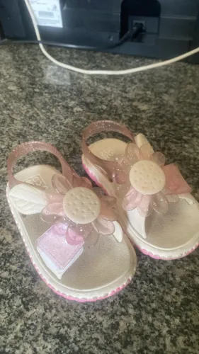 Sandalinha infantil