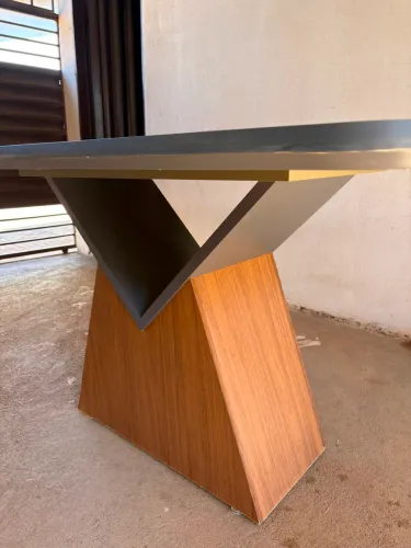 Conjunto de Mesa de Jantar com 4 Cadeiras - Excelente Estado