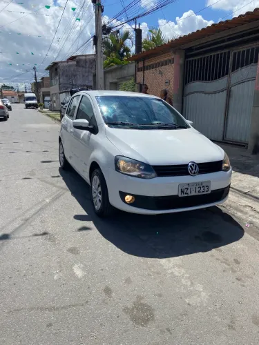 Volkswagen Fox 1.0 MI Total Flex 8V 5P 2012