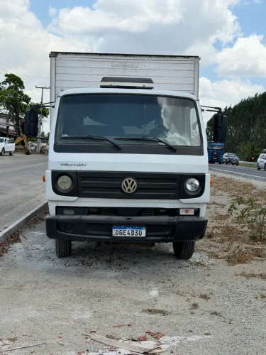 Vendo caminhão baú 8.160 2013 pronto para trabalhar