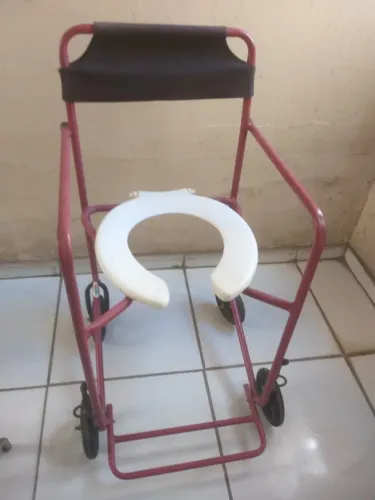 Cadeira de rodas paara banho