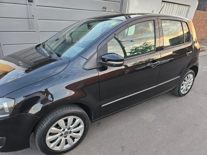 Volkswagen Fox 1.0 MI Total Flex 8V 5P 2012