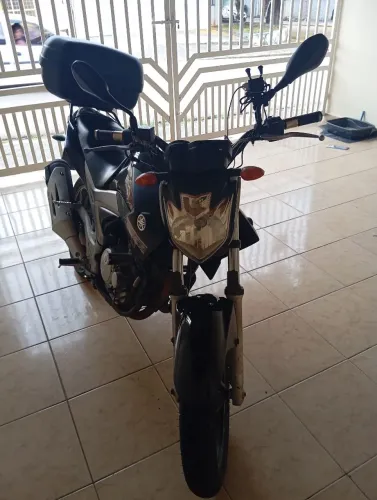 Moto Fazer 250