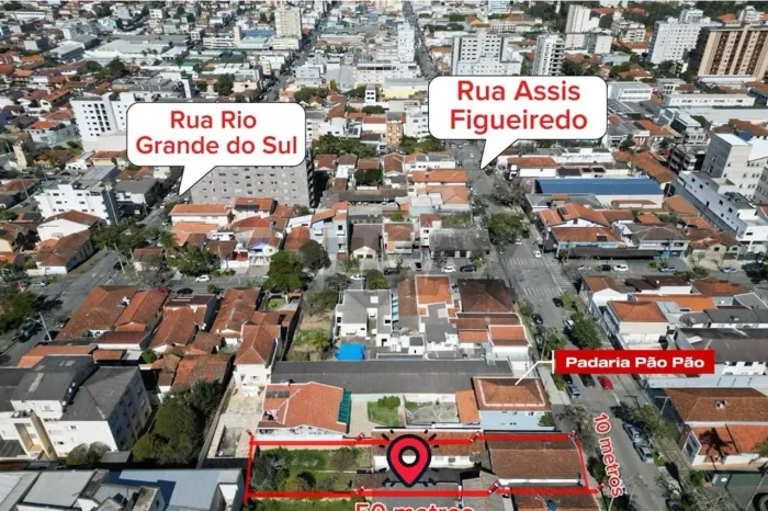 Casa a venda no centro de Poços de Caldas - MG