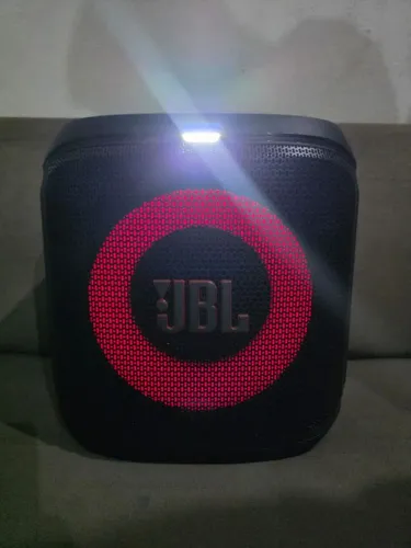 Caixa de som Jbl Partybox semi nova